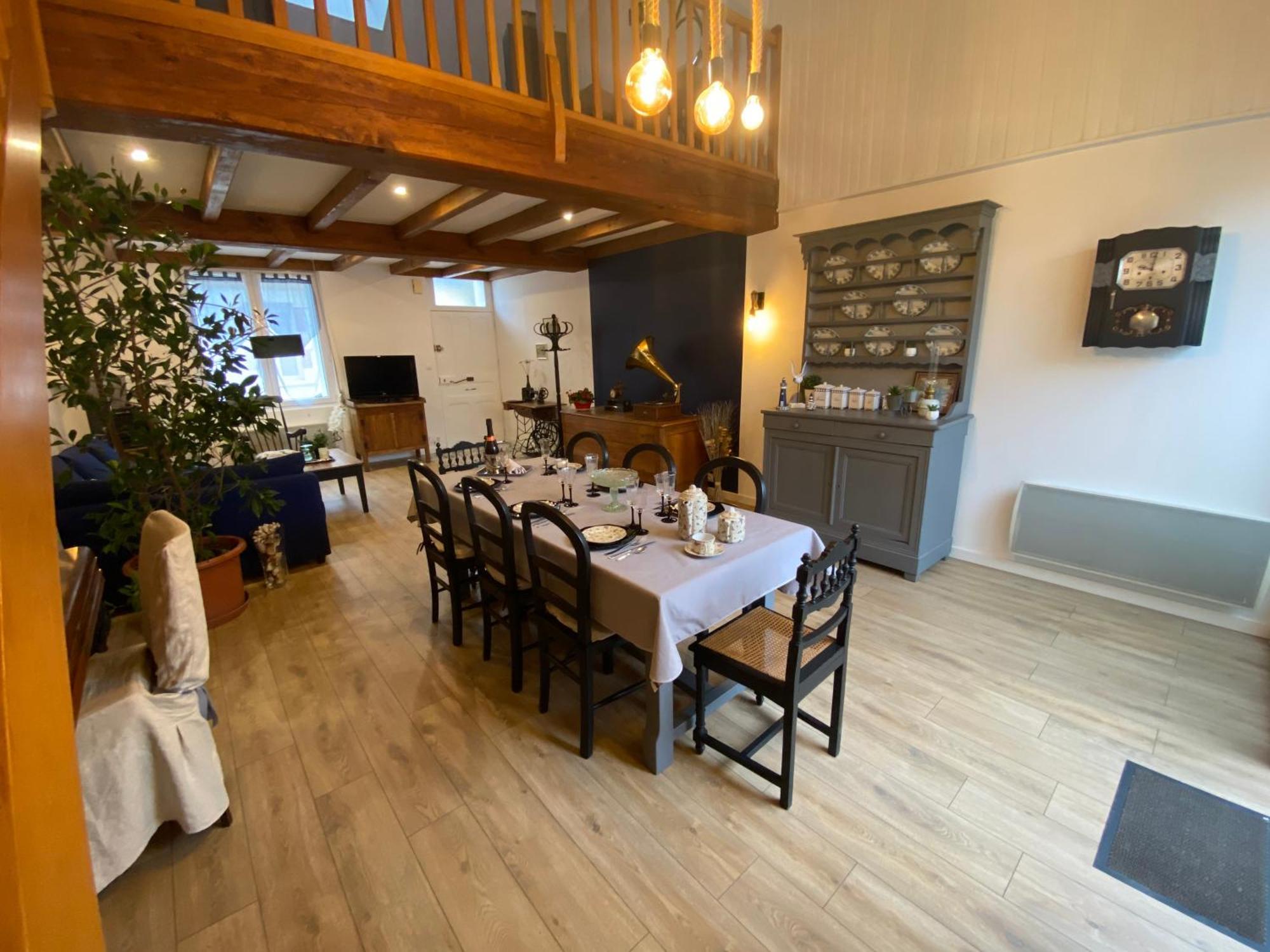 La Maison Des Vacances Chez Genevieve & Norbert 6 A 8 Personnes لي سابلِ دولونْ المظهر الخارجي الصورة